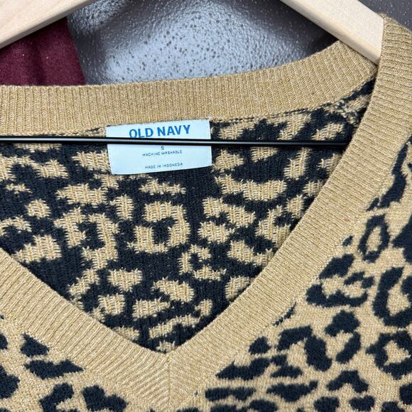 Women's sweater winter bundle size small and medium - Picture 3 of 5